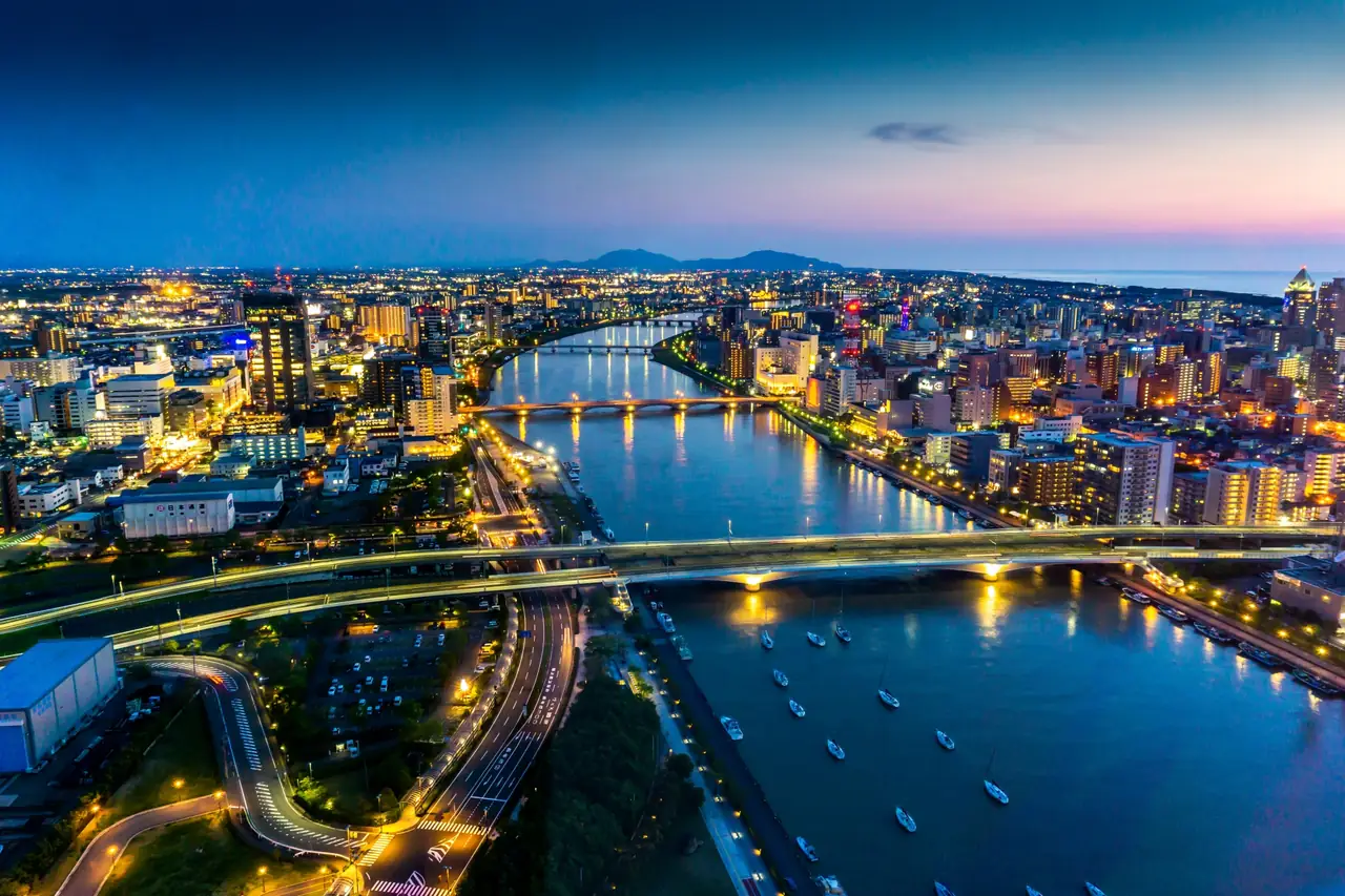The Shinano River and Niigata City at dusk
