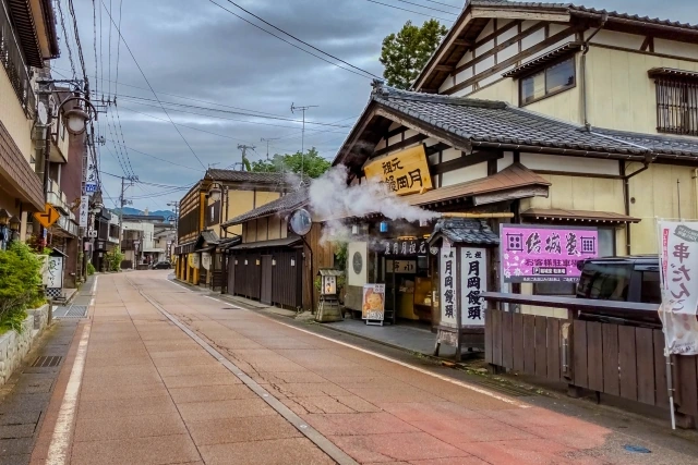 Tsukioka Onsen in Niigata